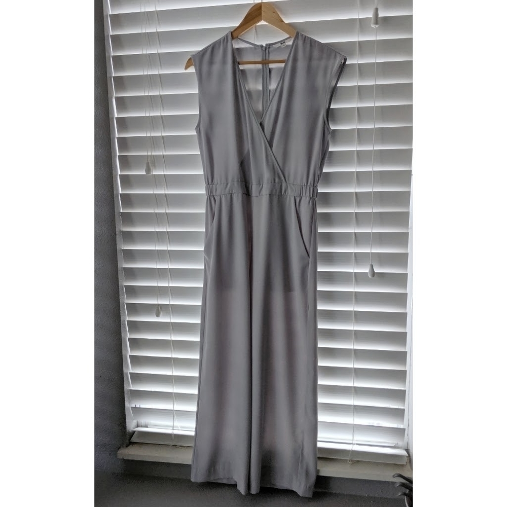 Uniqlo wrap front jumpsuit pearl gray wide leg S
